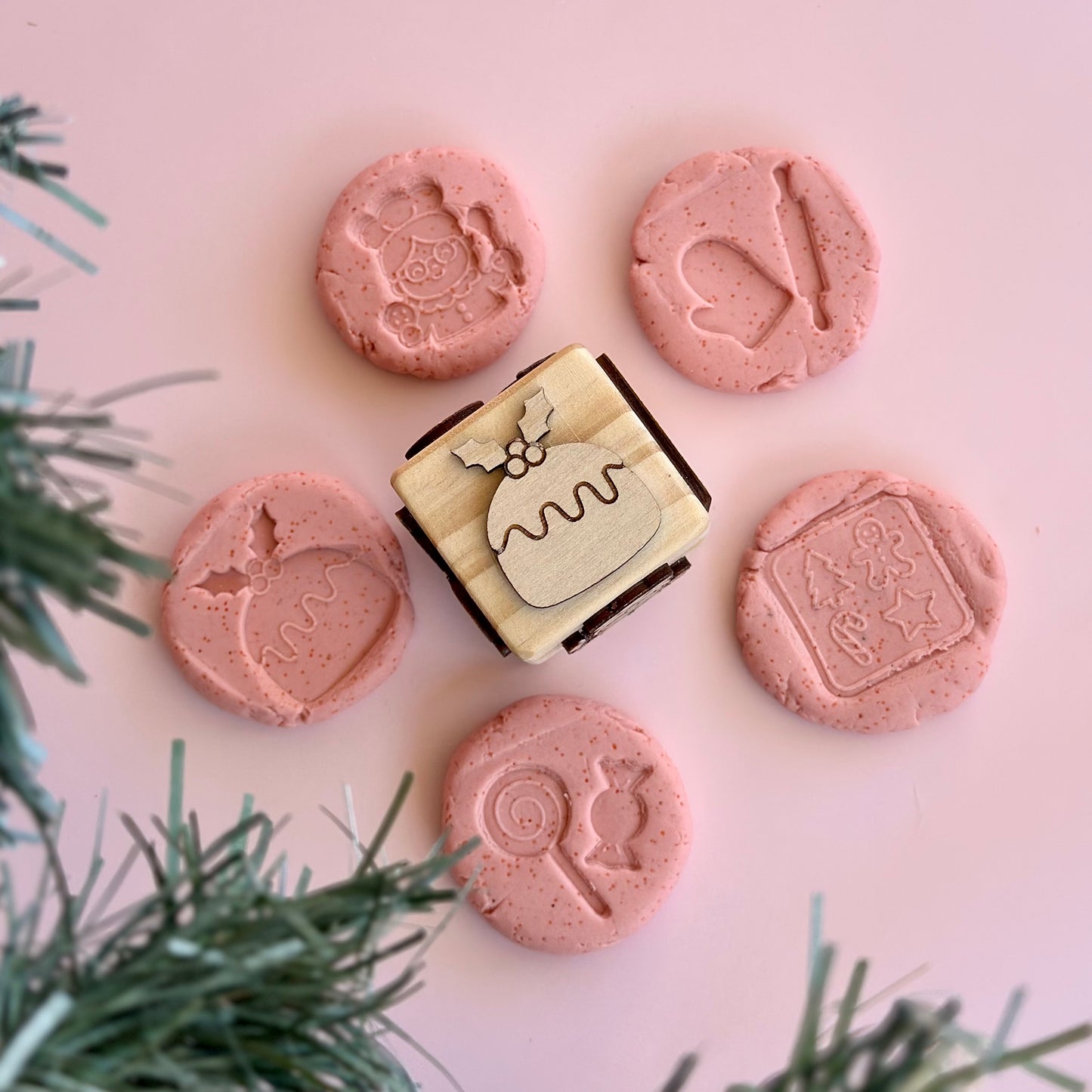 Mrs Claus’s Kitchen – Christmas Play Dough Bundle