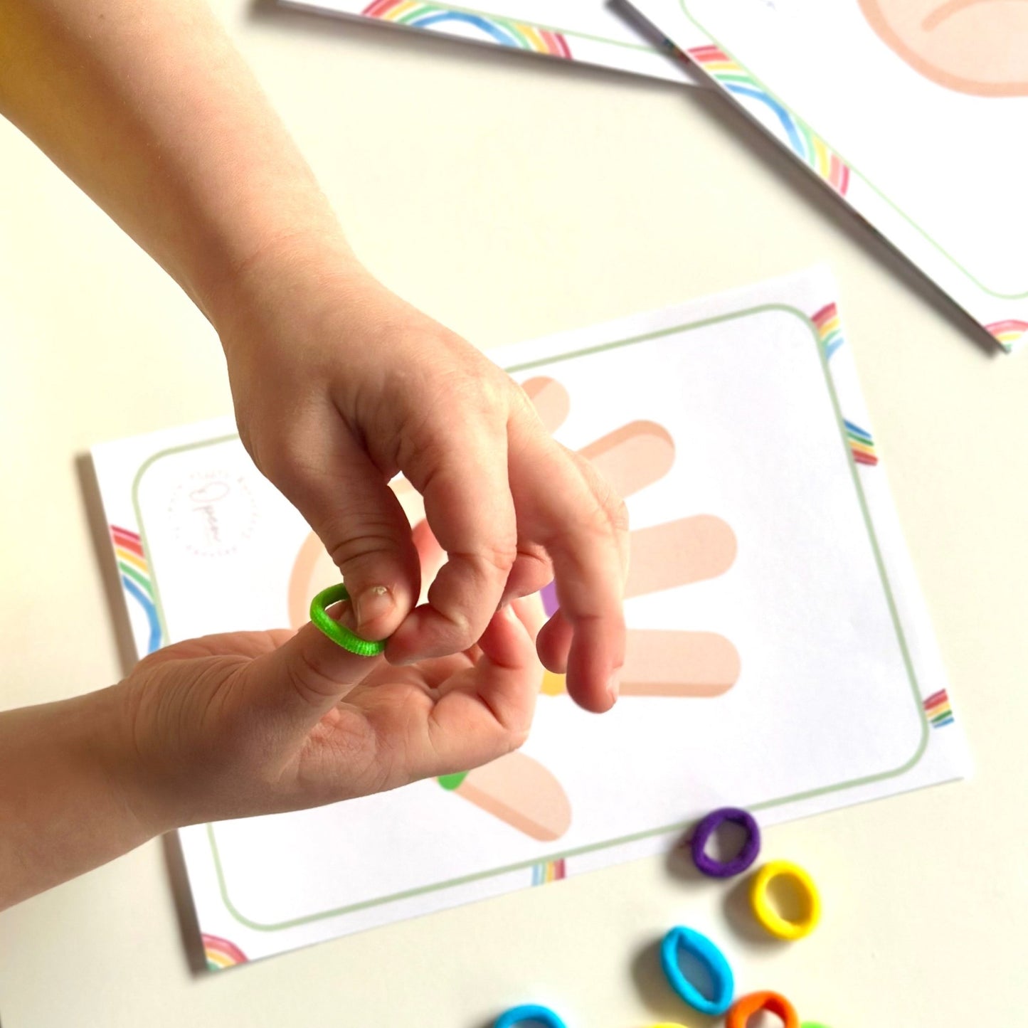 Busy Bag – Hand Pattern Match - from Open Hand Learning - Busy Bag Toddler Activity