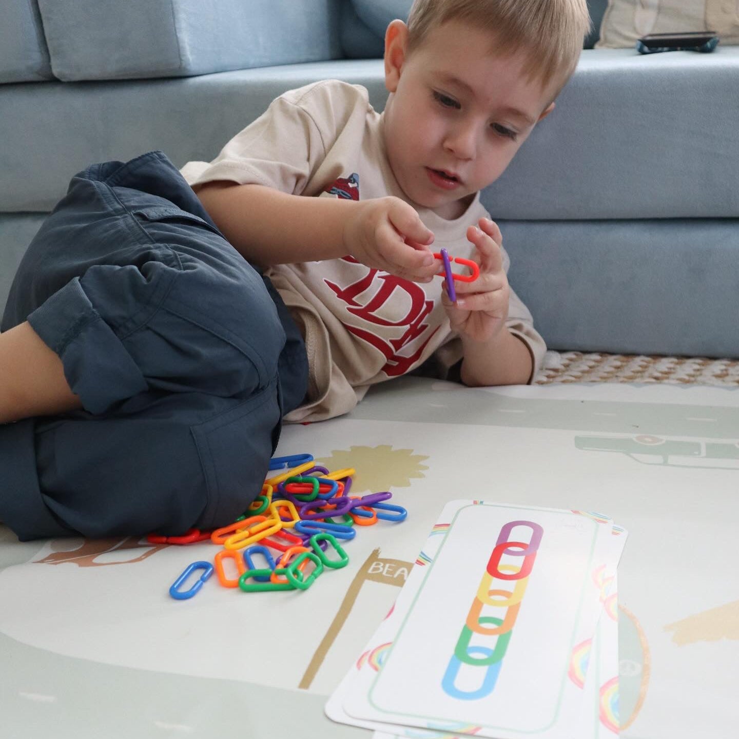 Busy Bag – Link Chains Pattern Match - from Open Hand Learning - Busy Bag Toddler Activity