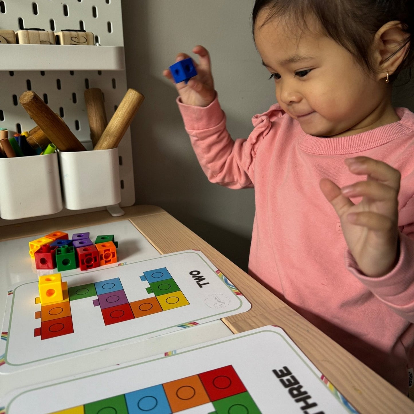 Busy Bag – Link Cube Match - from Open Hand Learning - Busy Bag Toddler Activity