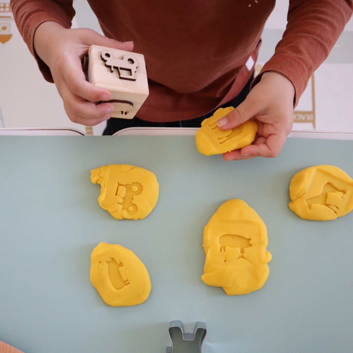 Fine Motor Skills – Premium Busy Bag - from Open Hand Learning - Busy Bag Toddler Activity