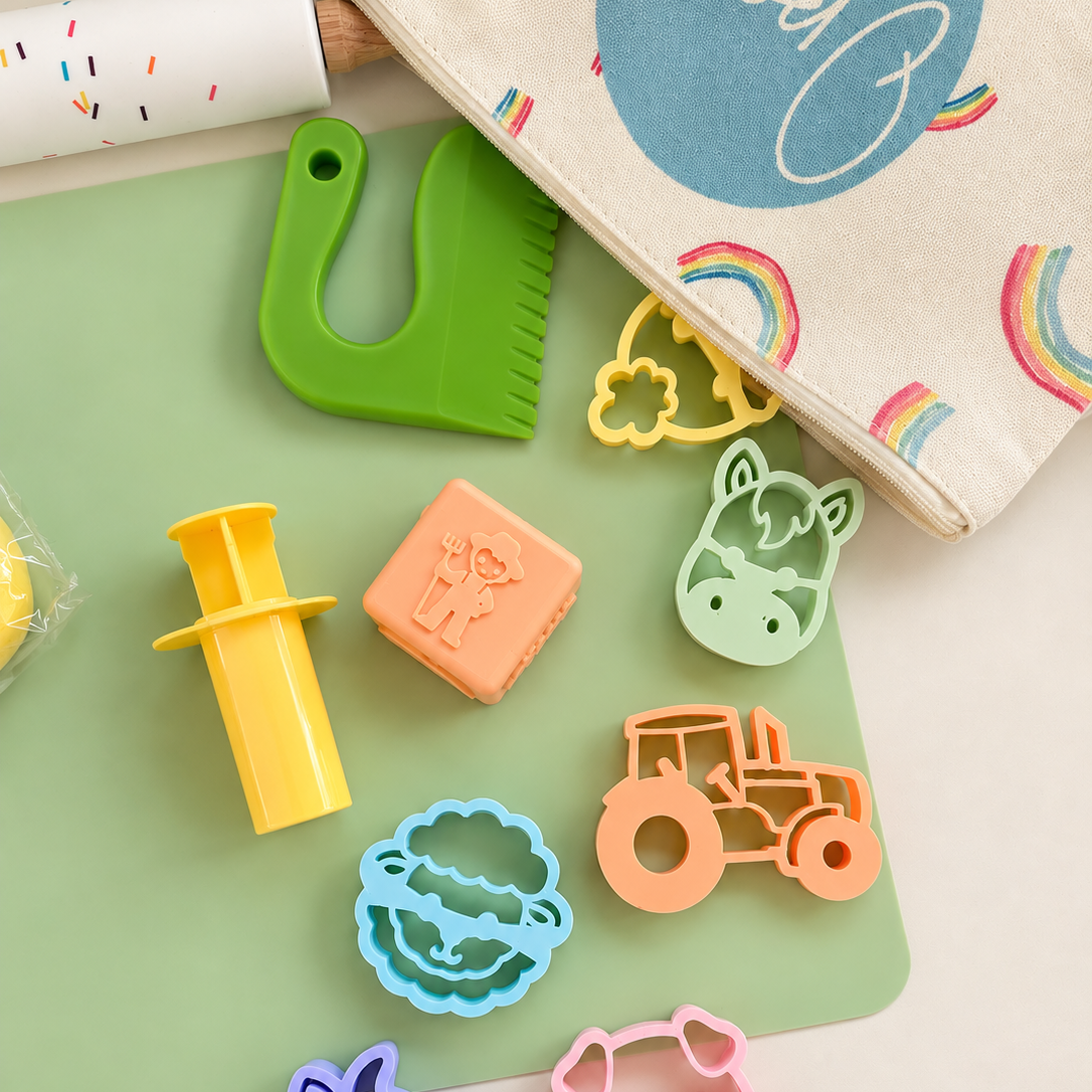 Toddler Fine Motor Busy Bag | Play Dough Activity