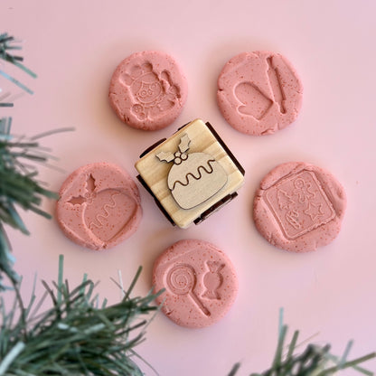 Mrs Claus’s Kitchen – Christmas Play Dough Bundle