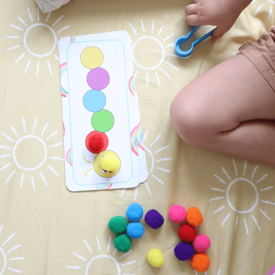 Busy Bag – Caterpillar Pom Pom Match - from Open Hand Learning - Busy Bag Toddler Activity