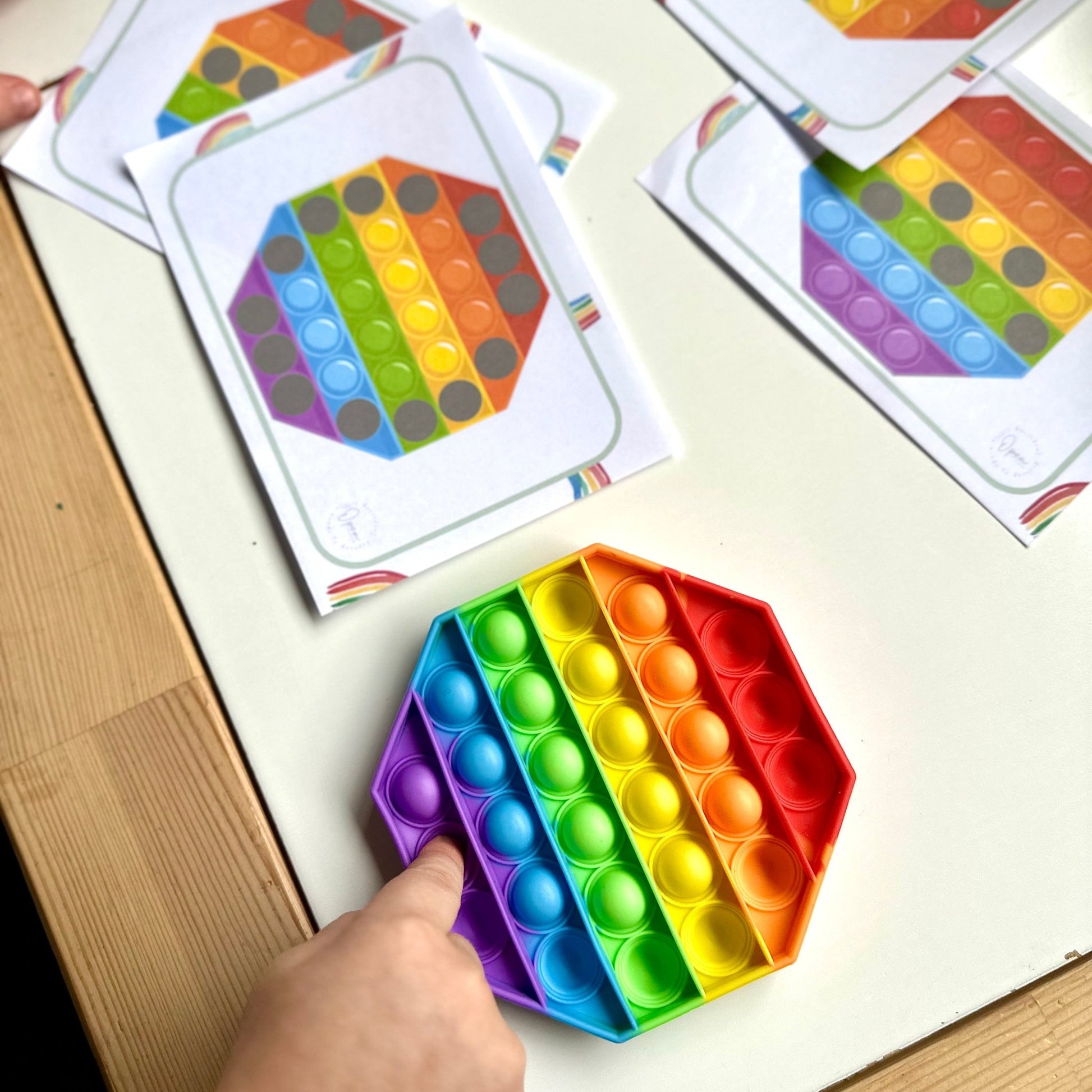 Busy Bag – Fidget Match - from Open Hand Learning - Busy Bag Toddler Activity